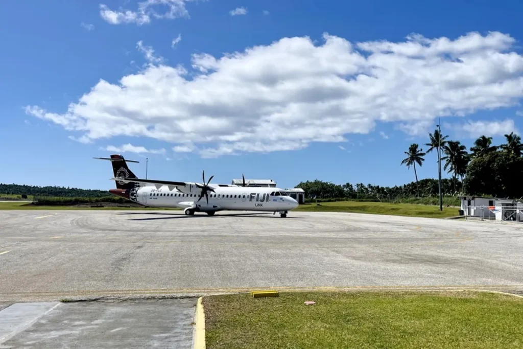 Fiji airways landing at Vava'u International Airport
